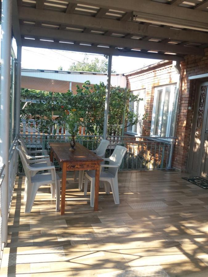 Guest House Darejani Кутаиси Екстериор снимка