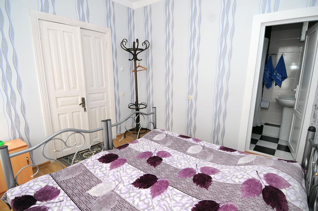 Guest House Darejani Кутаиси Екстериор снимка