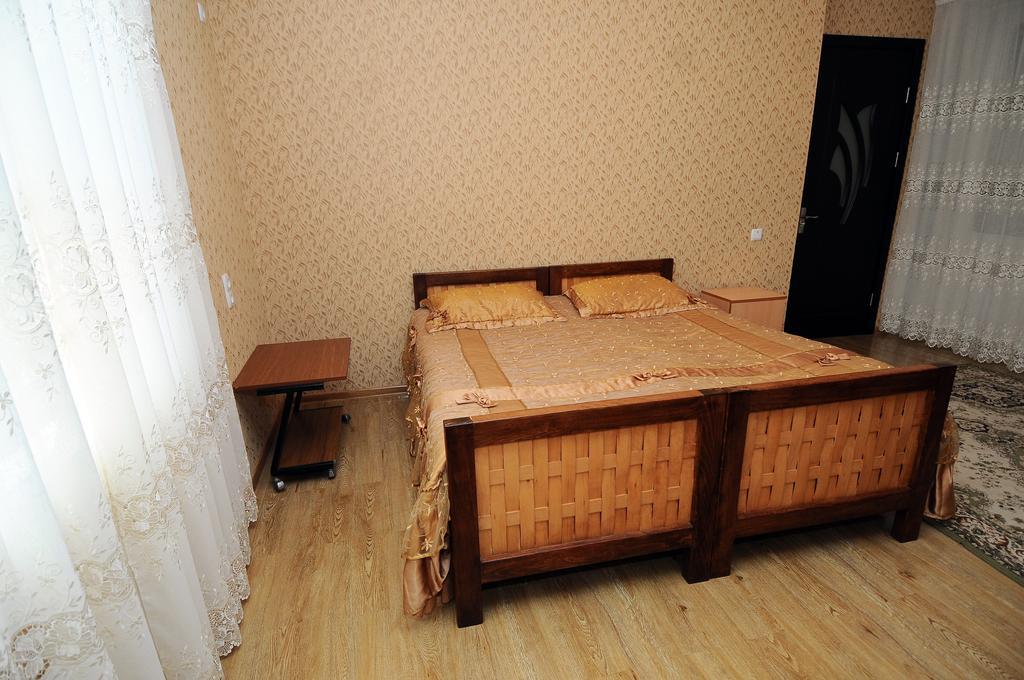 Guest House Darejani Кутаиси Екстериор снимка